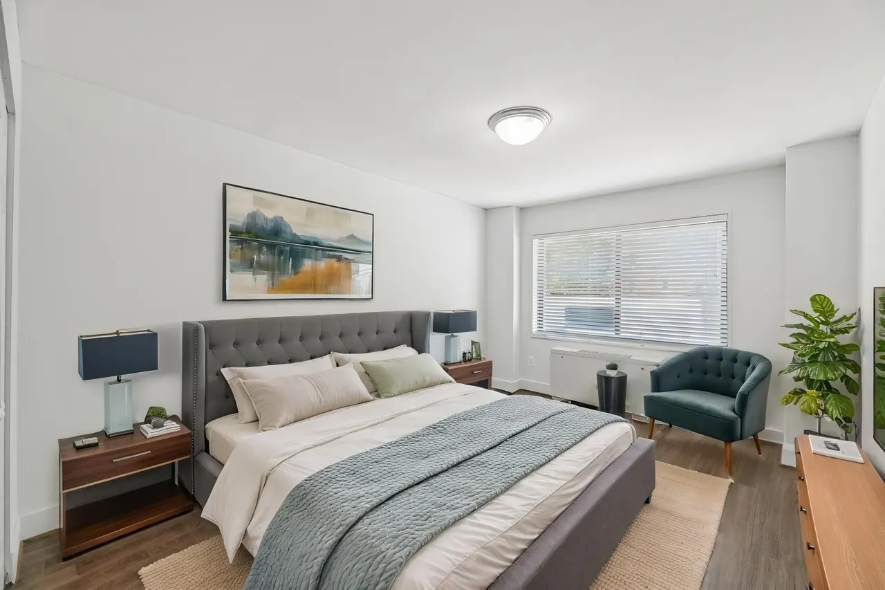 2620 16th Street Apartments