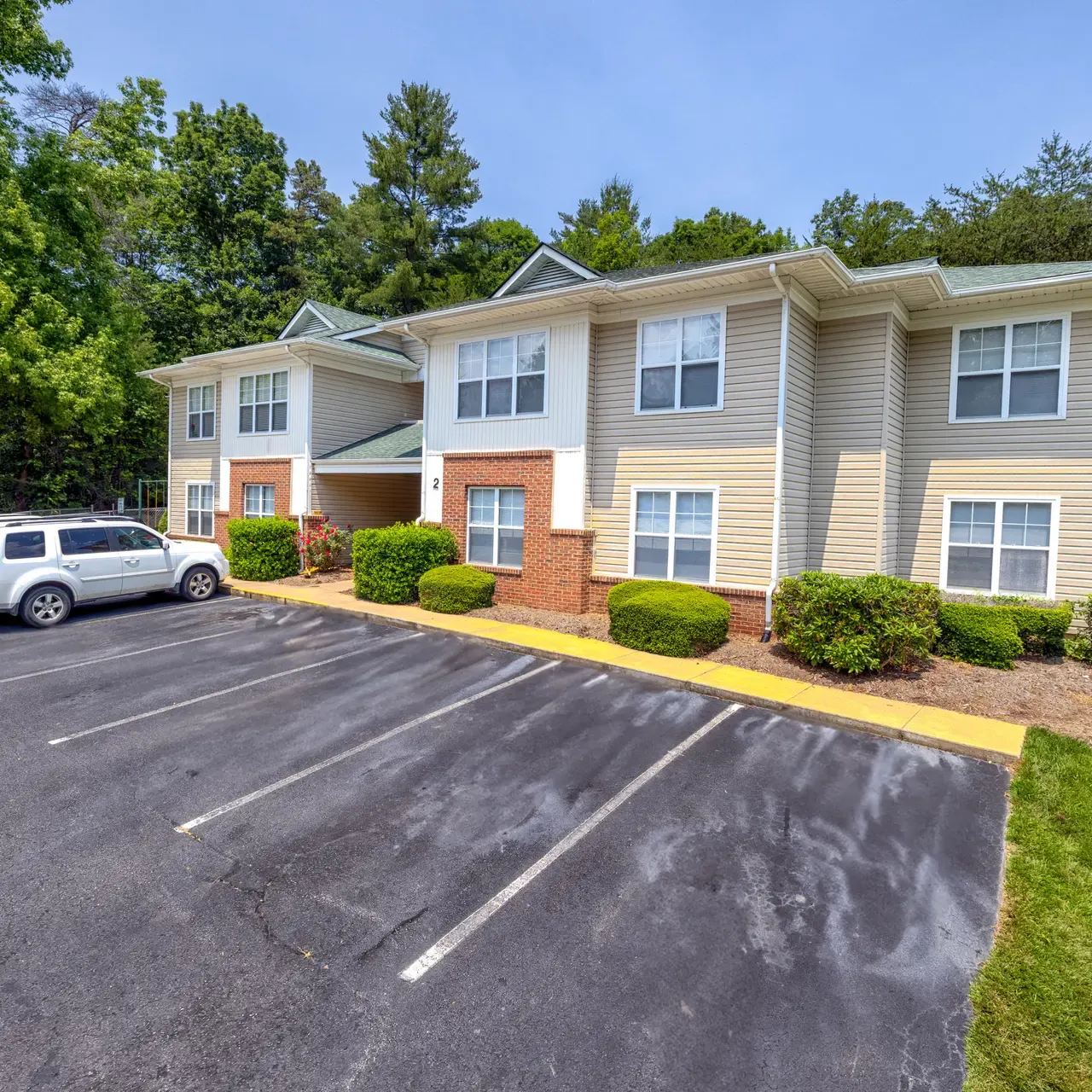 River Glen Apartments