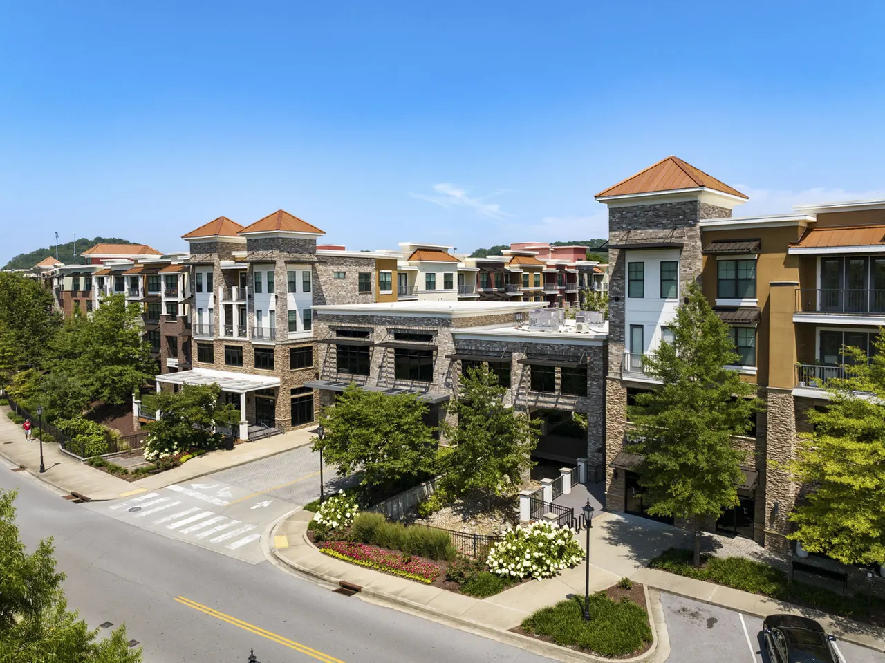 Tapestry at Brentwood Town Center Apartments