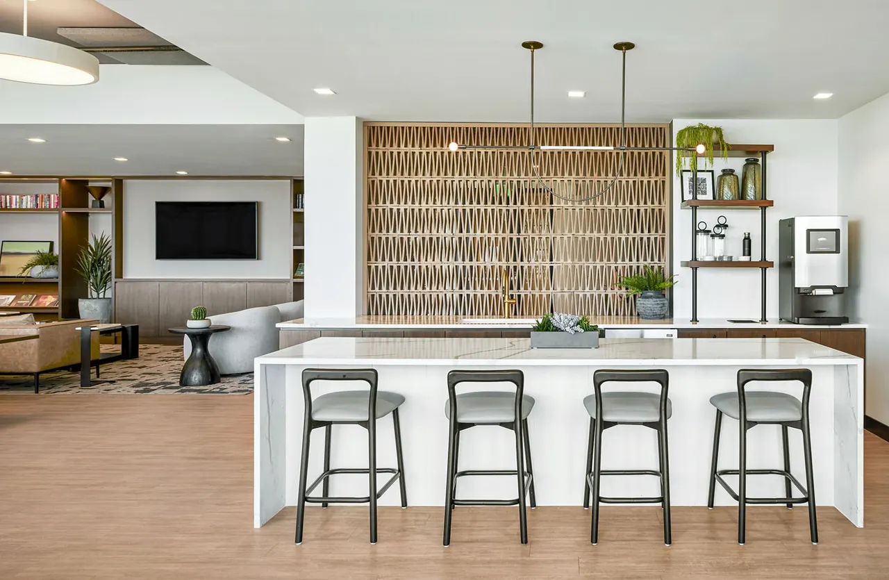 Skye on 6th Apartments