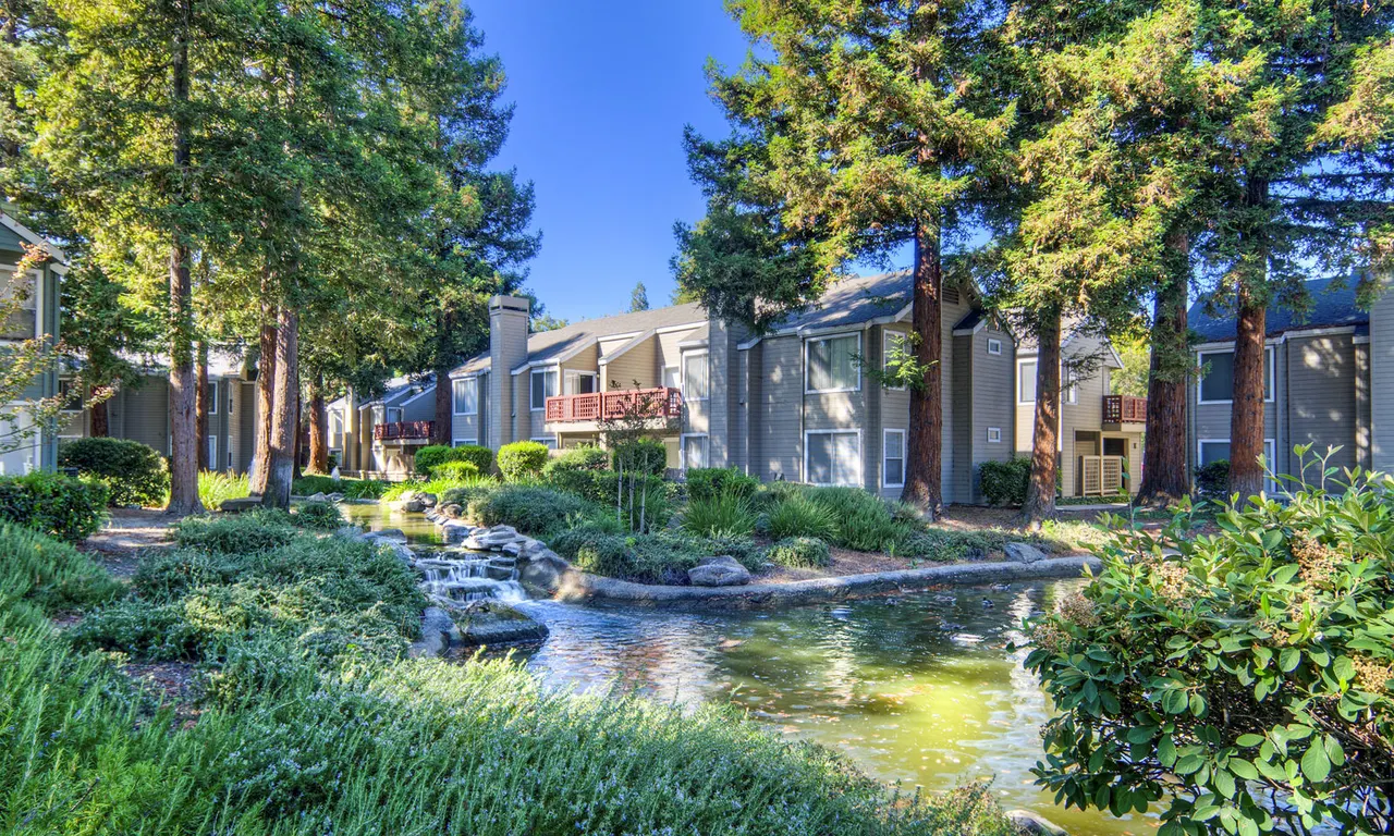 Wood Creek Apartments