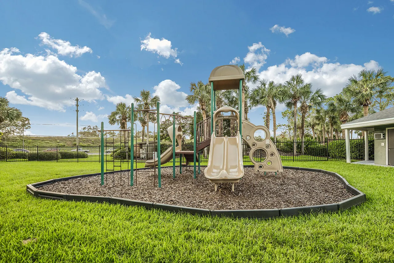Stonebrook Apartments