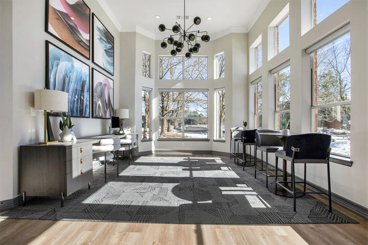 Monte Vista Apartments
