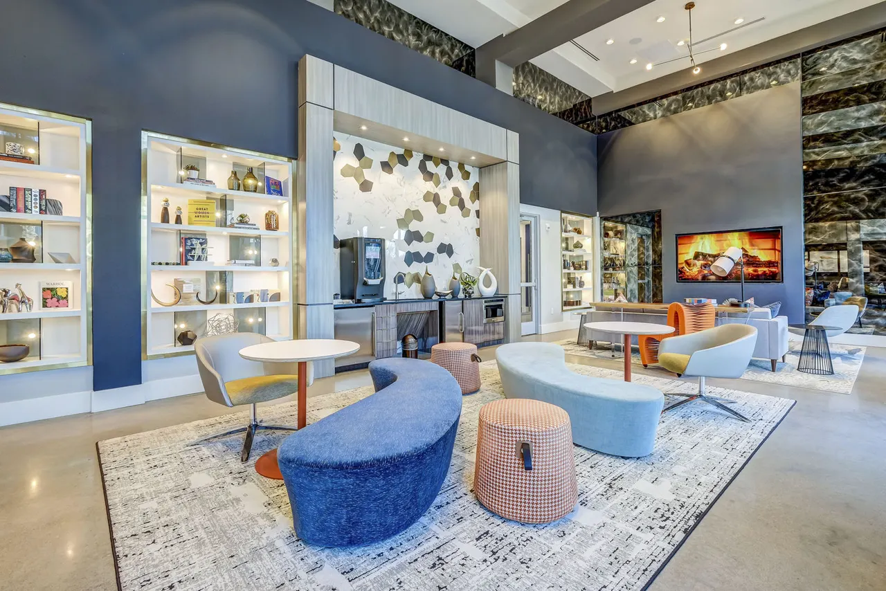 Encore Motif at Grand Crossing