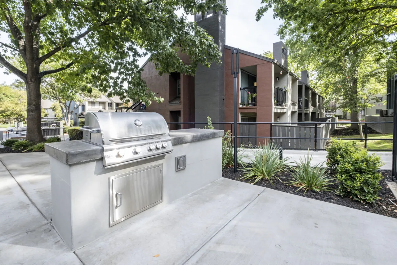 Indigo Apartments