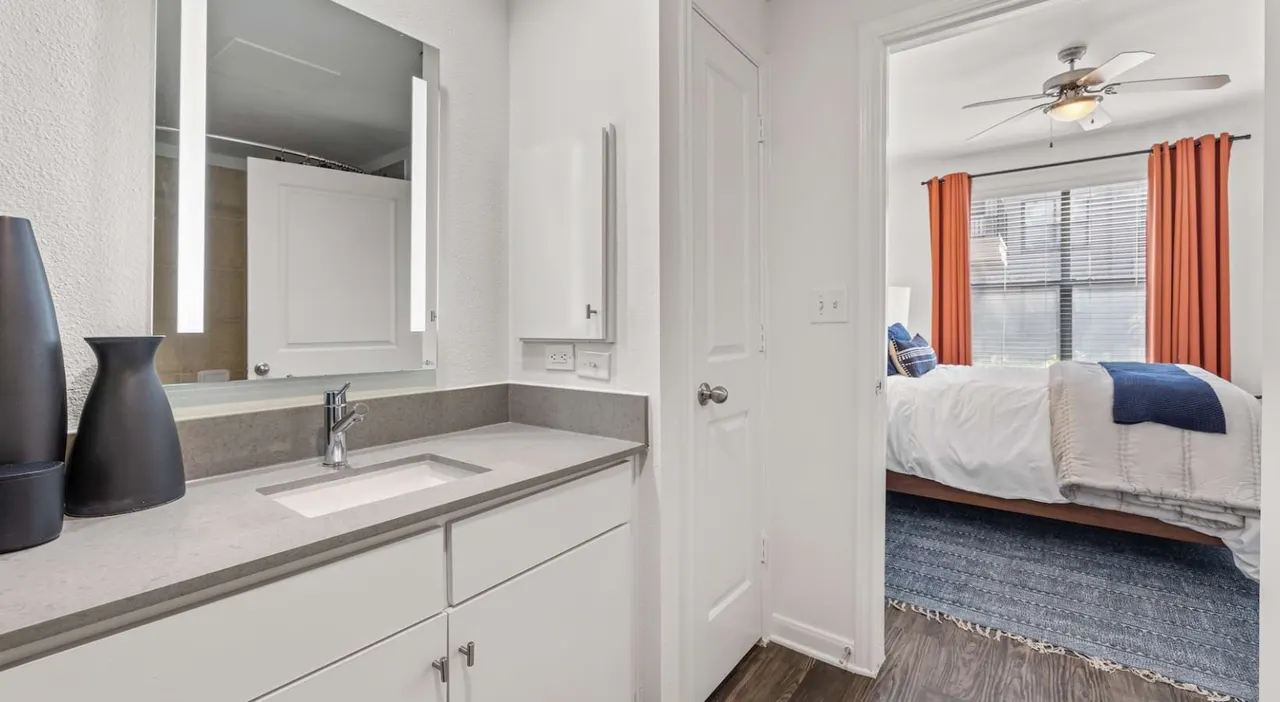 The Davis SoCo Apartments