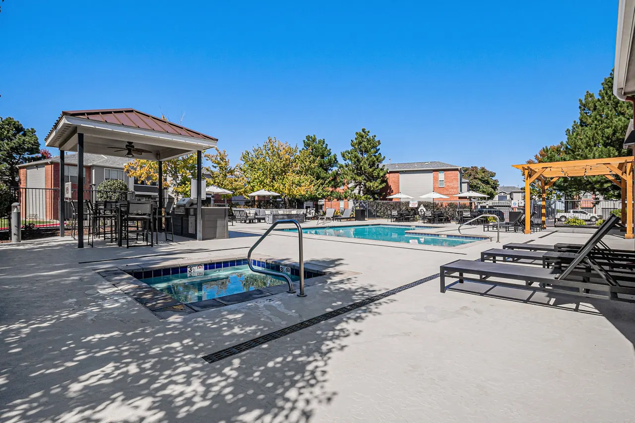 Monte Vista Apartments