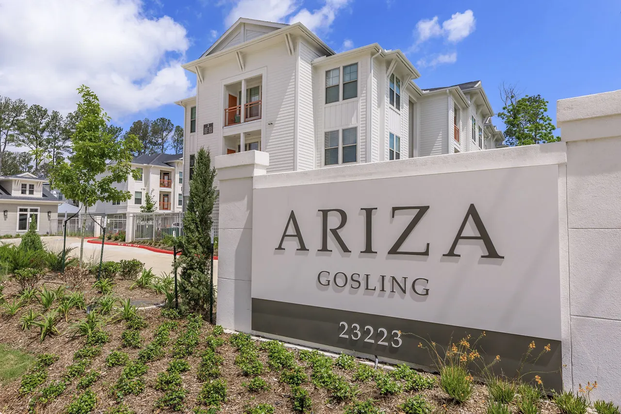 Ariza Gosling Apartments
