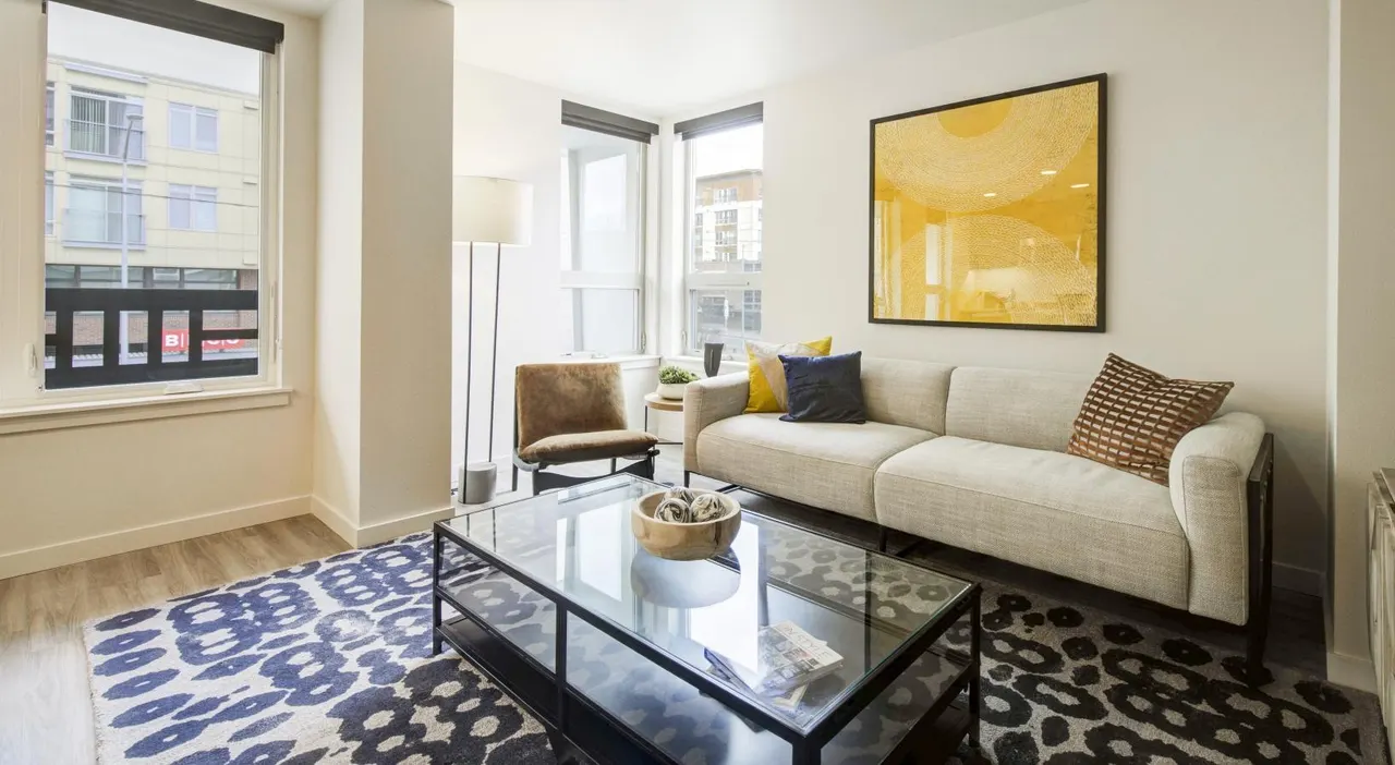 Maris Apartments
