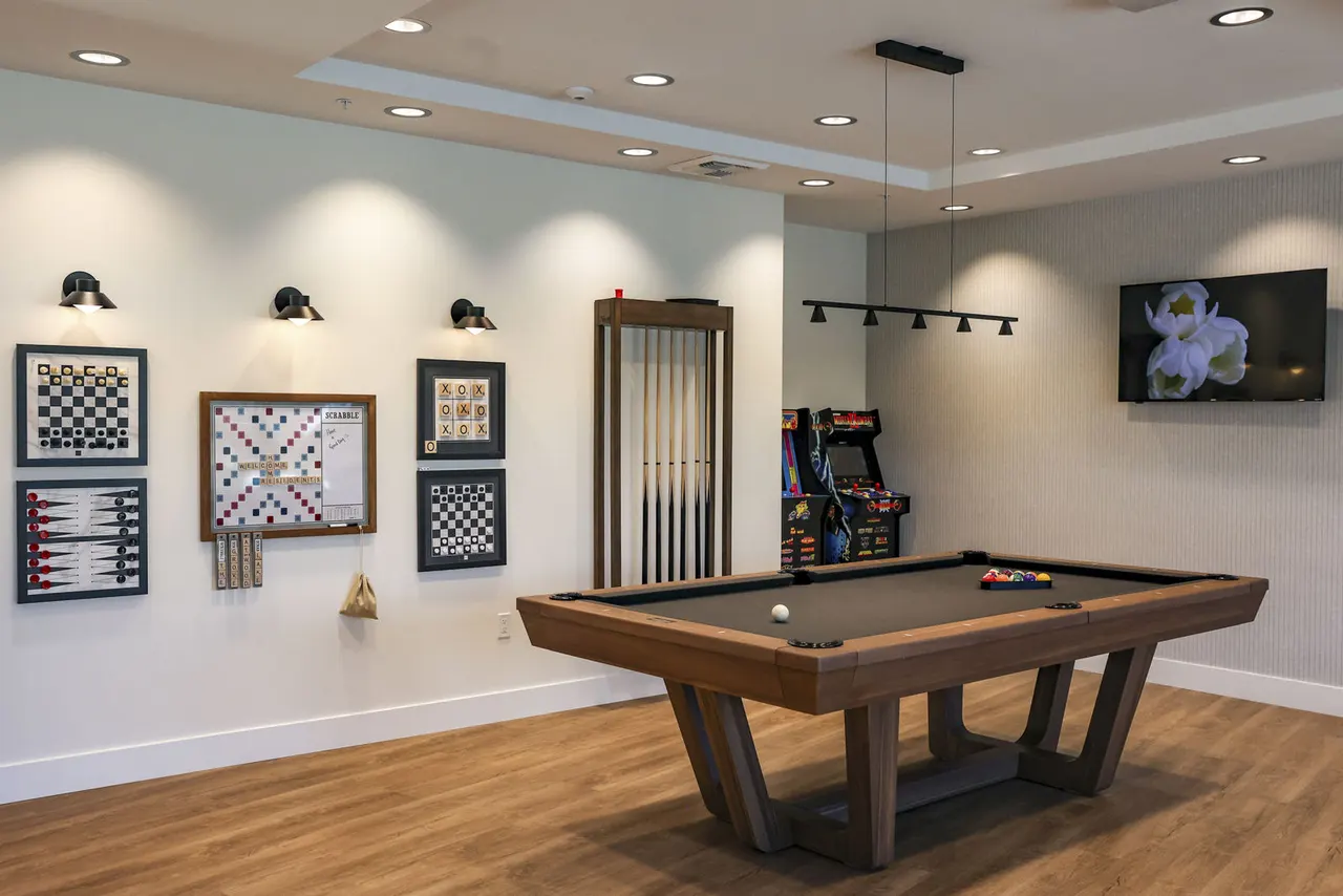 The Grove at Woodlake Apartments