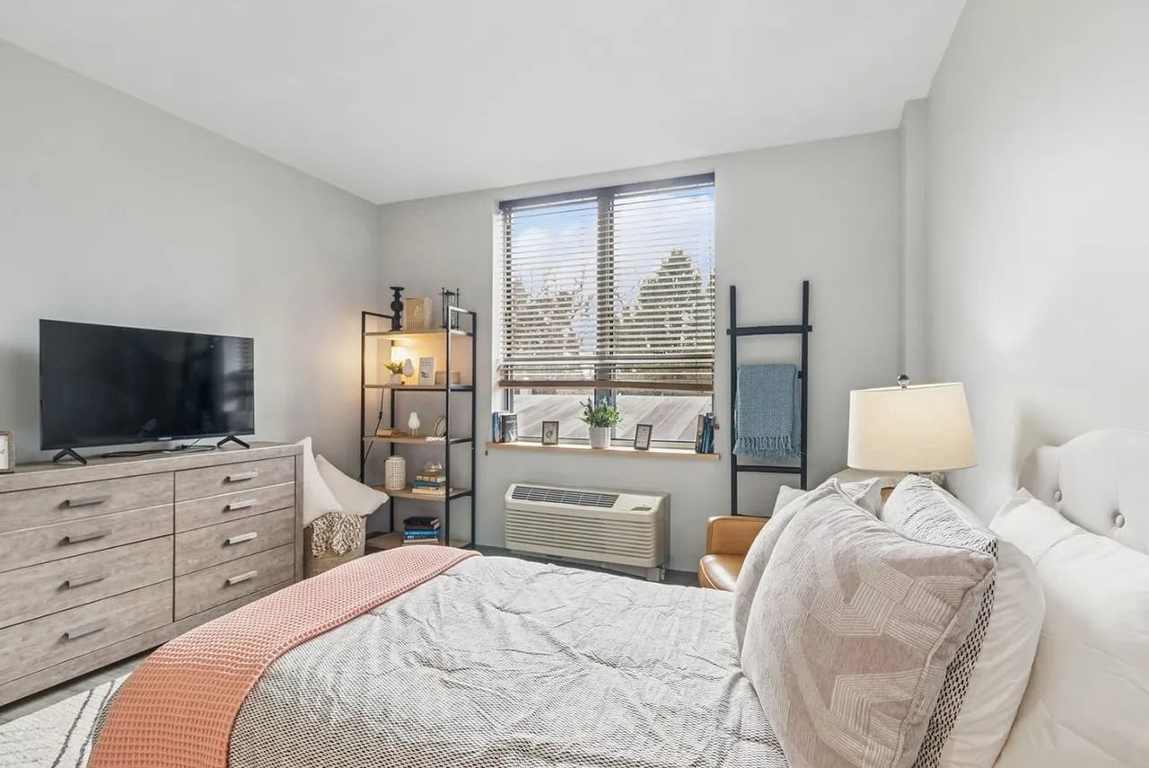 Springfield Crossings Enhanced Senior Living