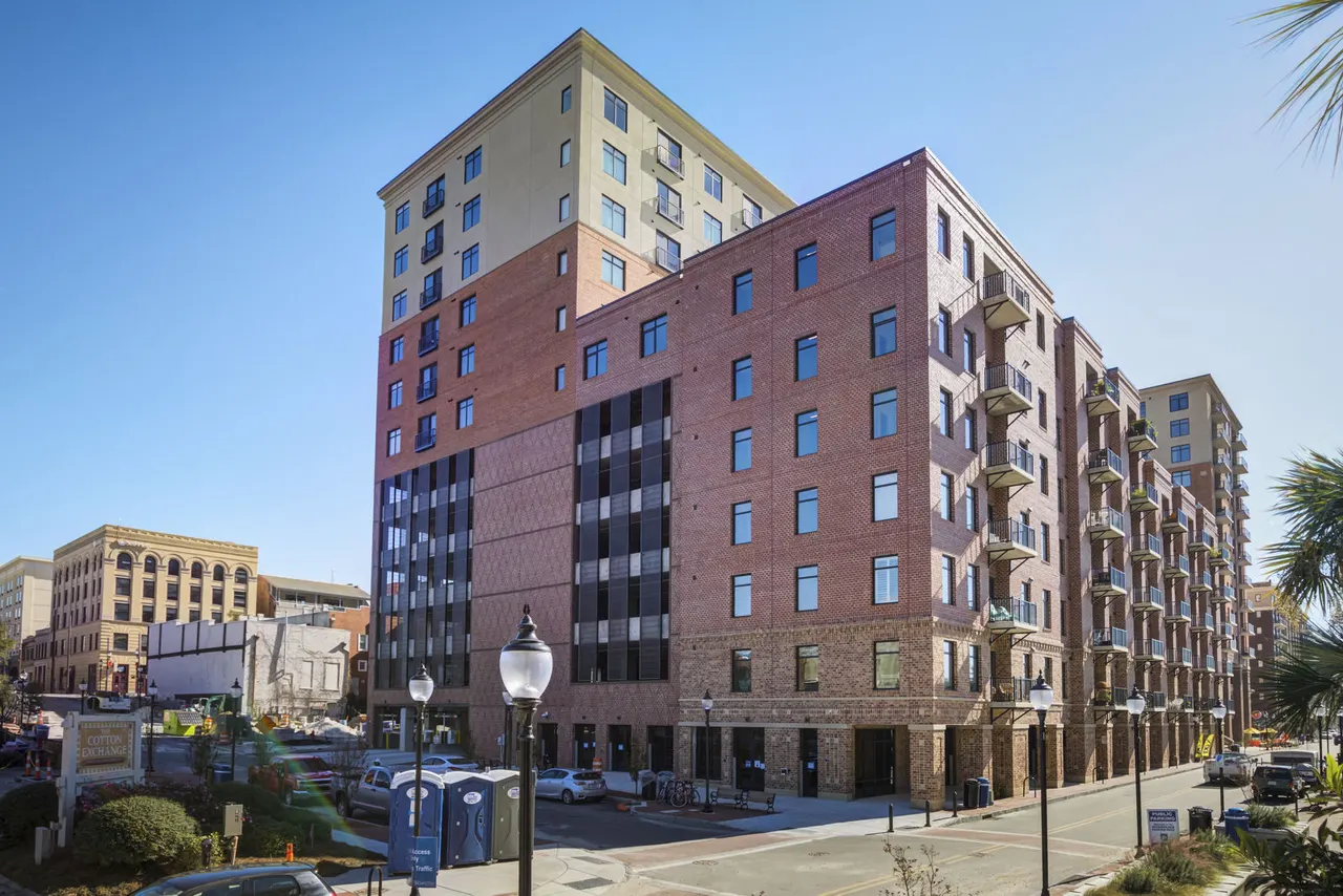 Overlook at River Place Apartments &amp; Condominiums