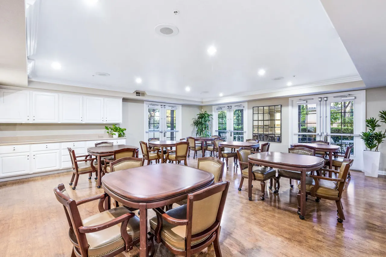 Rolling Hills Gardens Apartments