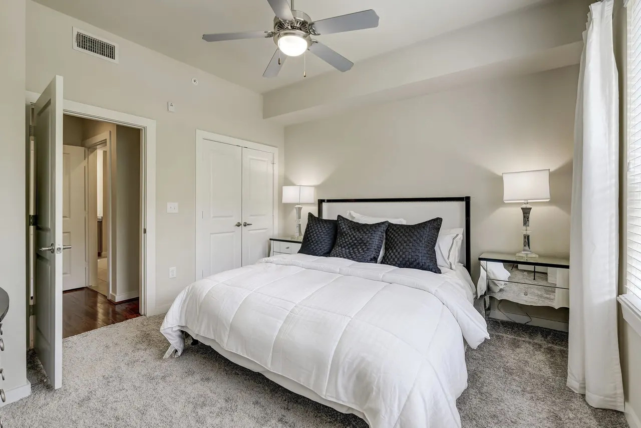 2900 West Dallas