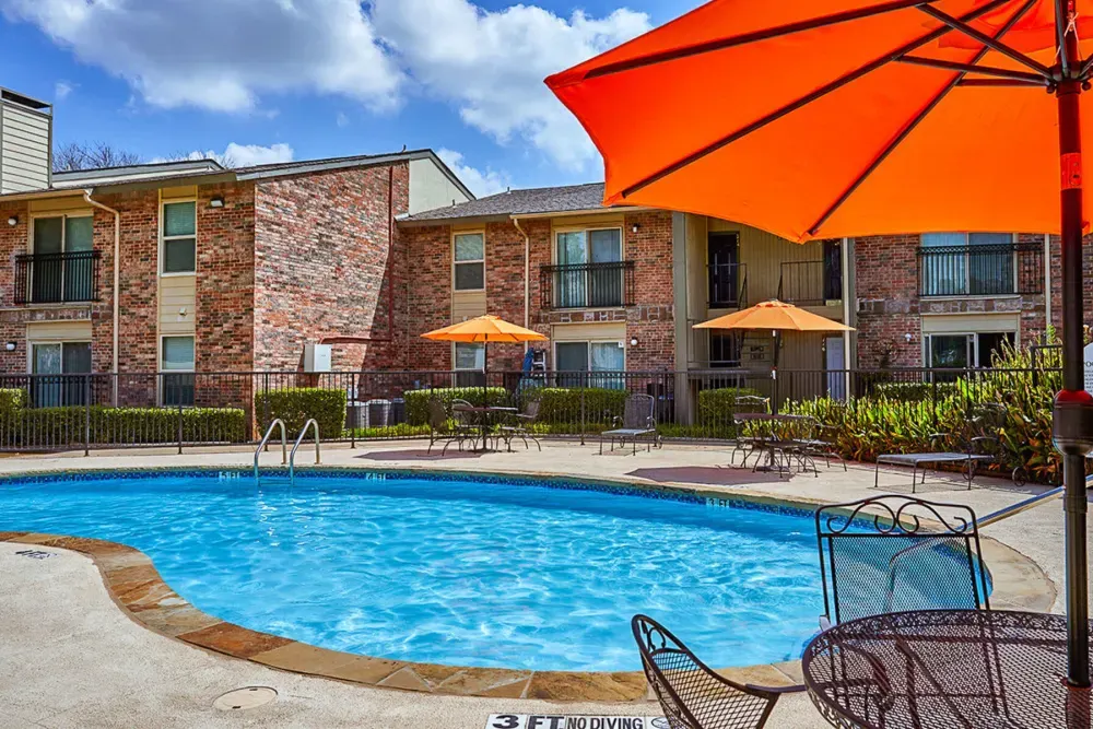 Rochelle Plaza Apartments