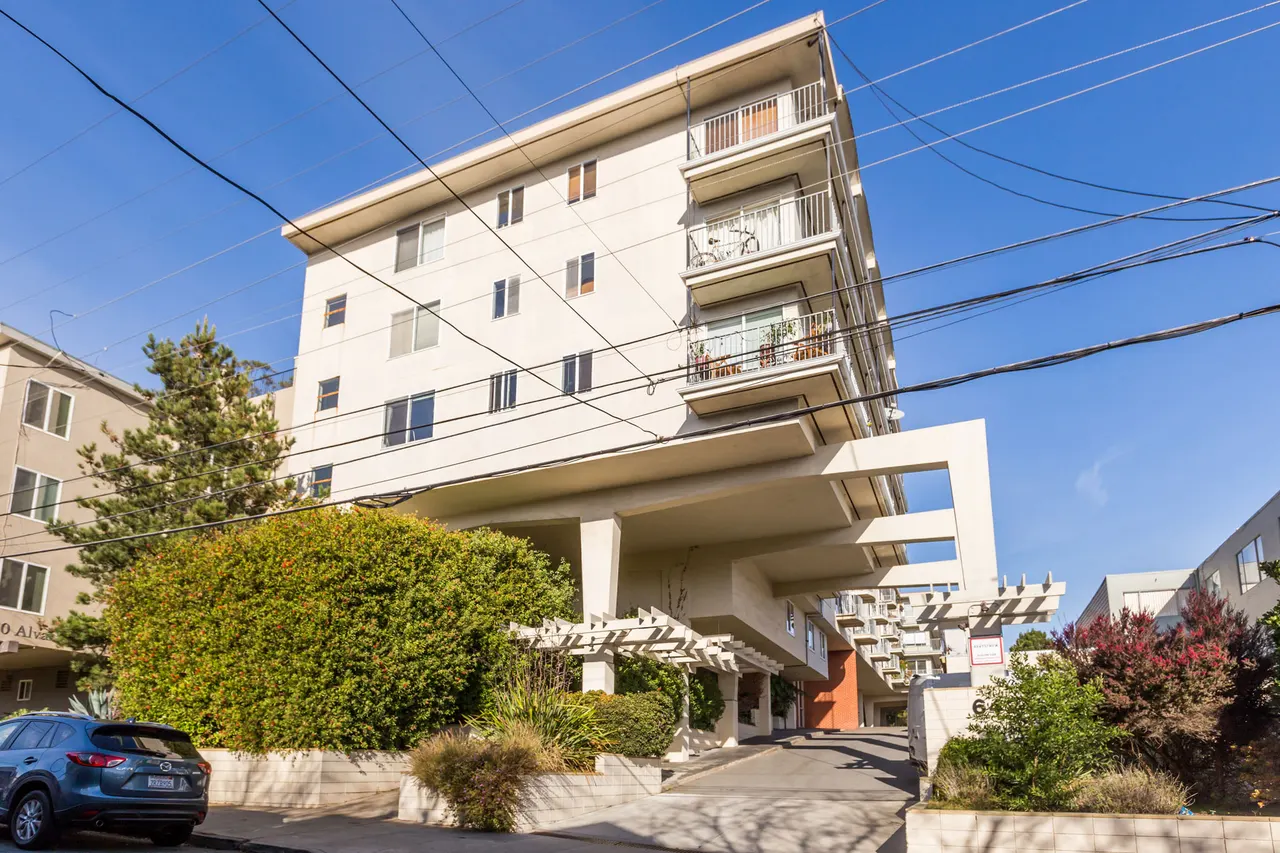 642 Alvarado Apartments