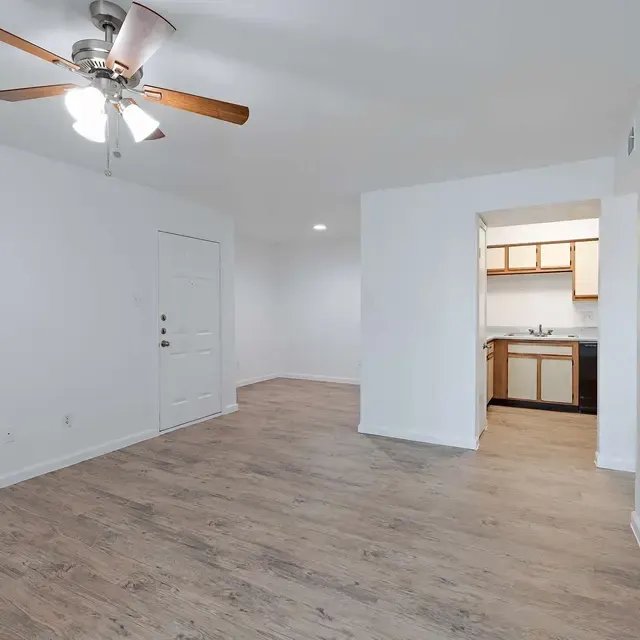 Lexington Hills Apartments