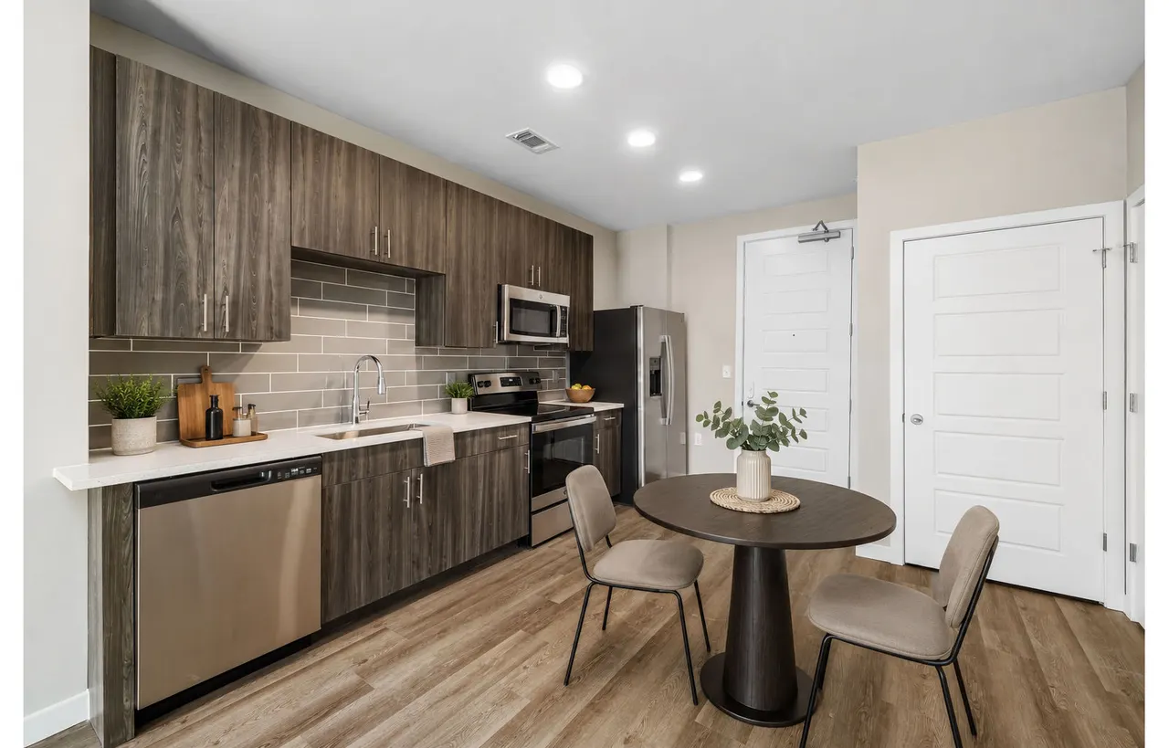 Everly on 401 Apartments