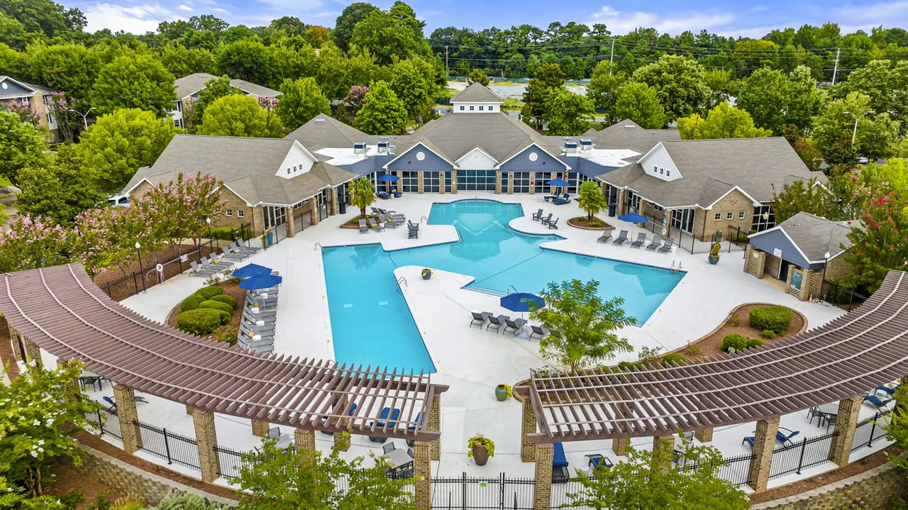 Wolf Creek Apartments