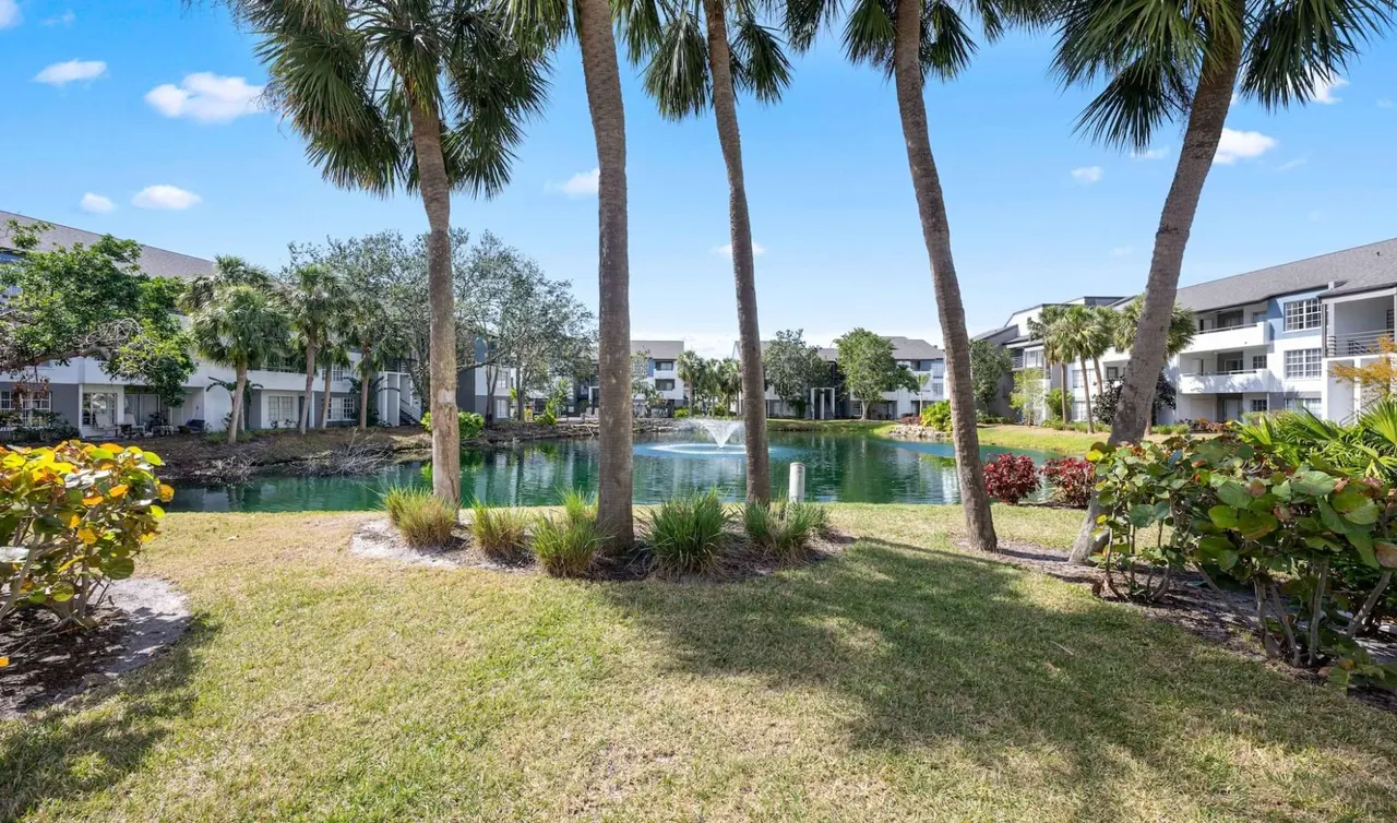 The Lennox Apartment Homes