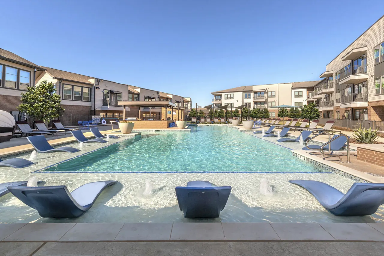 301 Flower Mound