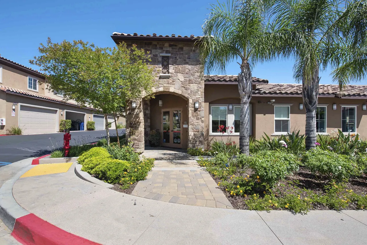 Townhomes at Lost Canyon Apartments