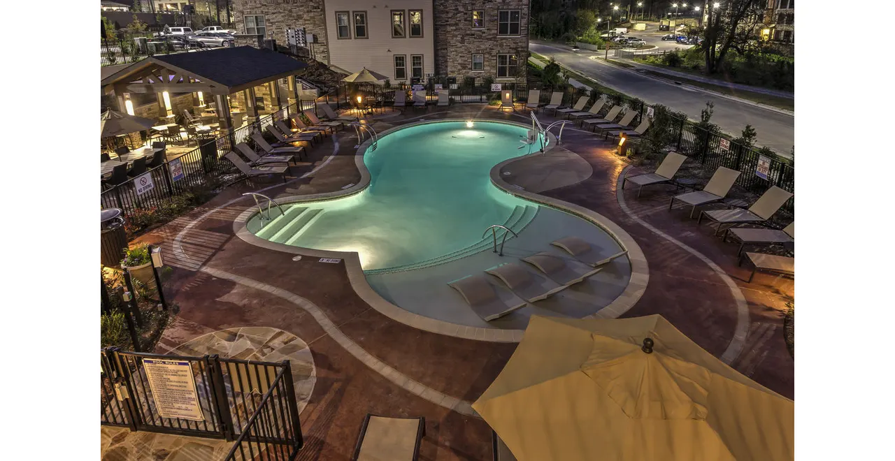 The Marlowe Lake Boone Apartments