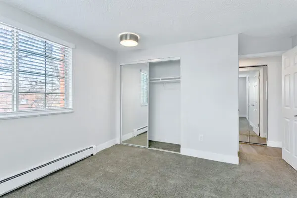 899 Washington