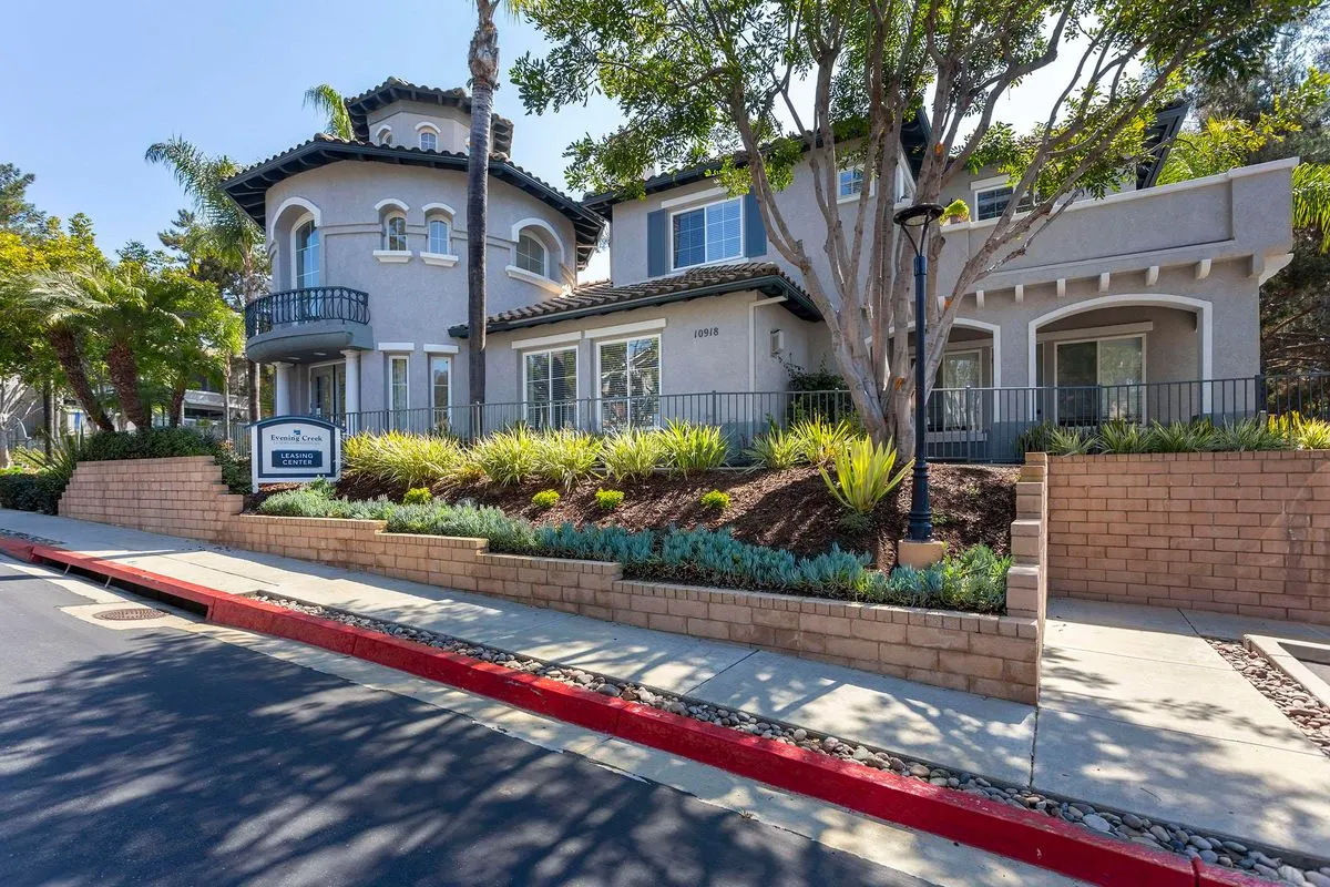 Evening Creek Condominium