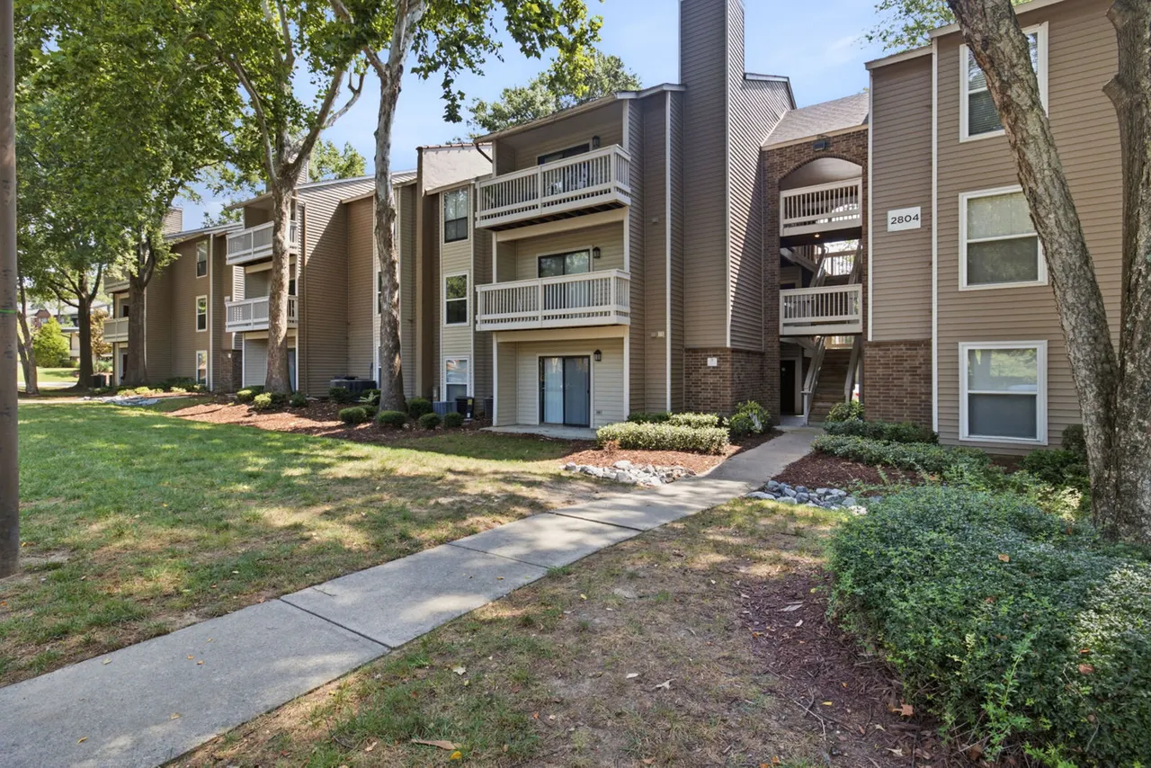 Sardis Place at Matthews by Cortland