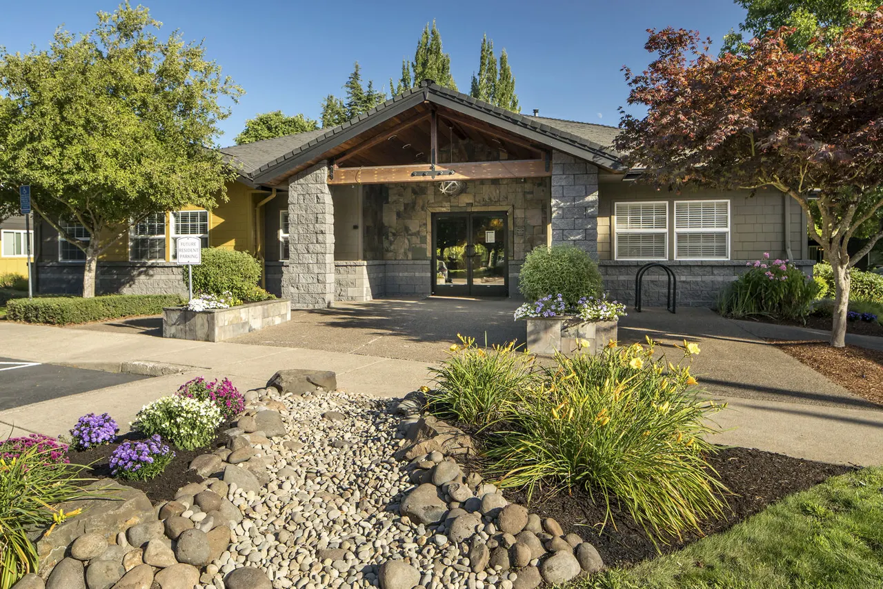 Crescent Park Apartments