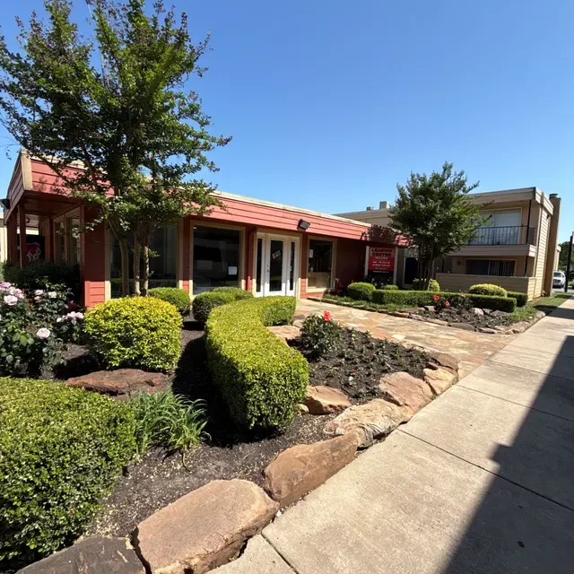 Summer Glen Apartments
