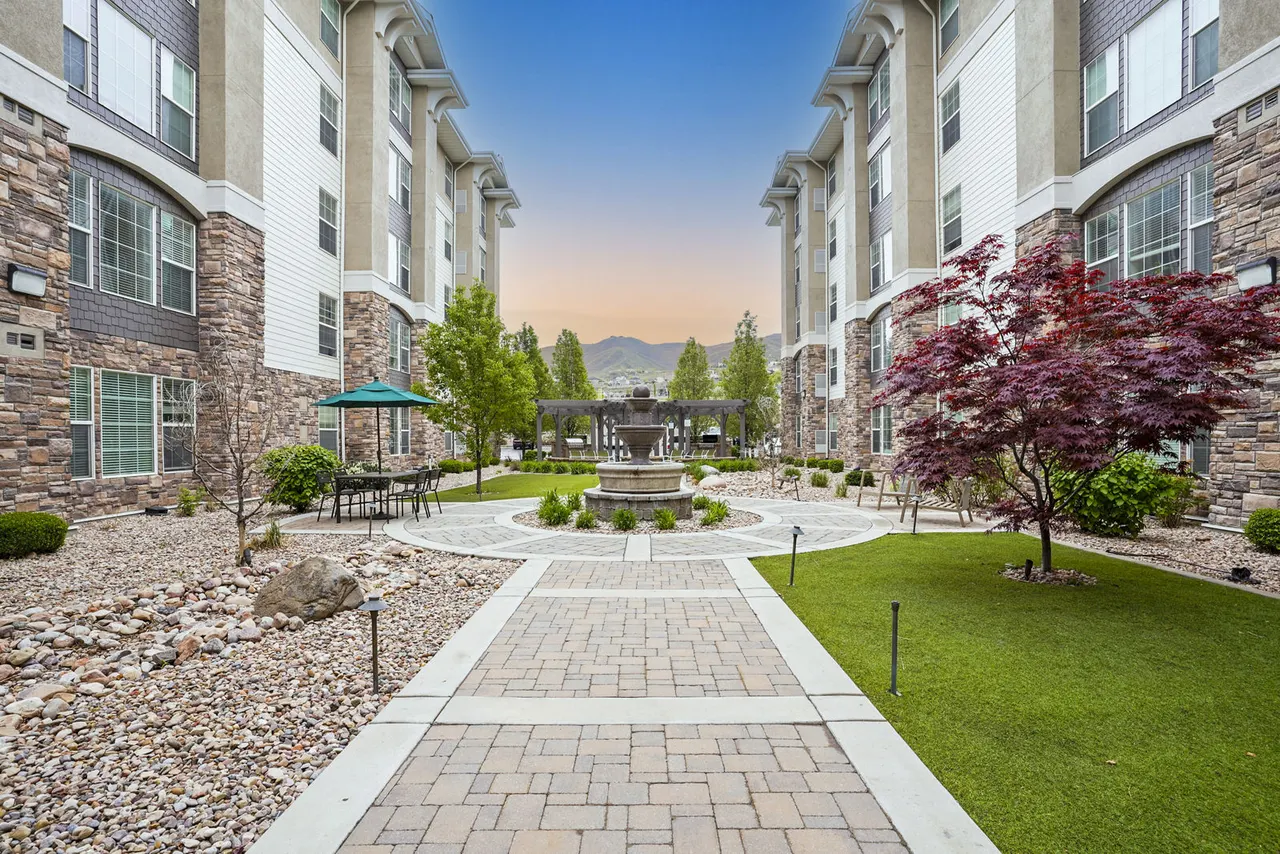 Rosegate Draper