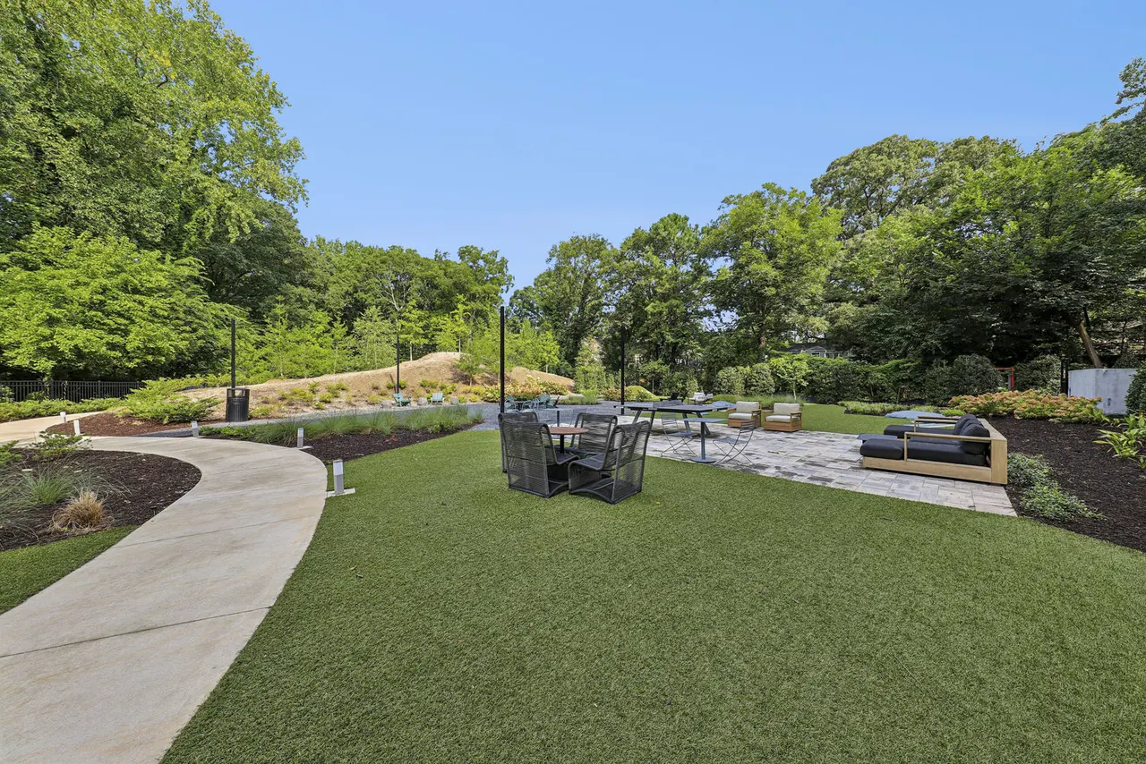 The Boulevard at Grant Park Apartments