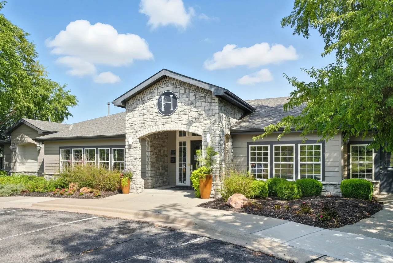 Highpointe Village