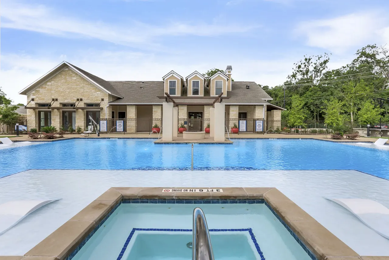 Reserve at Lake Jackson