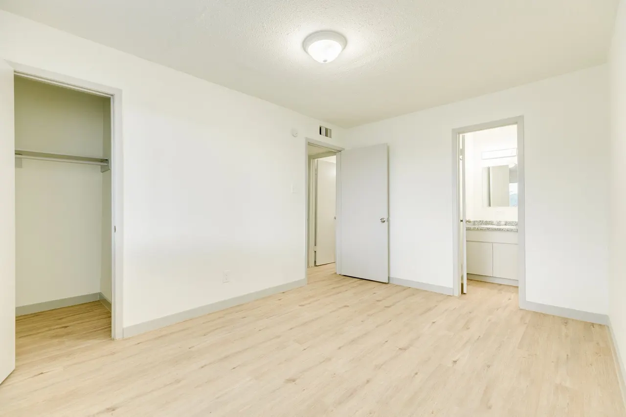 Lantana Apartments