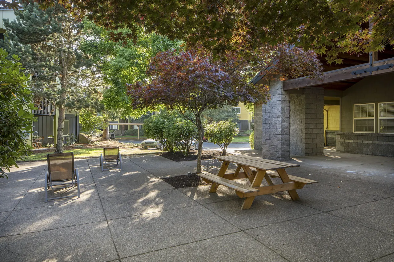 Crescent Park Apartments