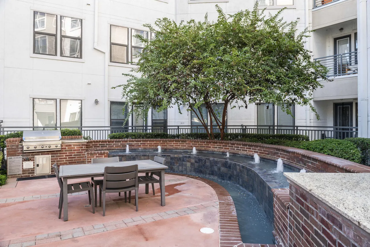 Alta Lakeshore Lofts