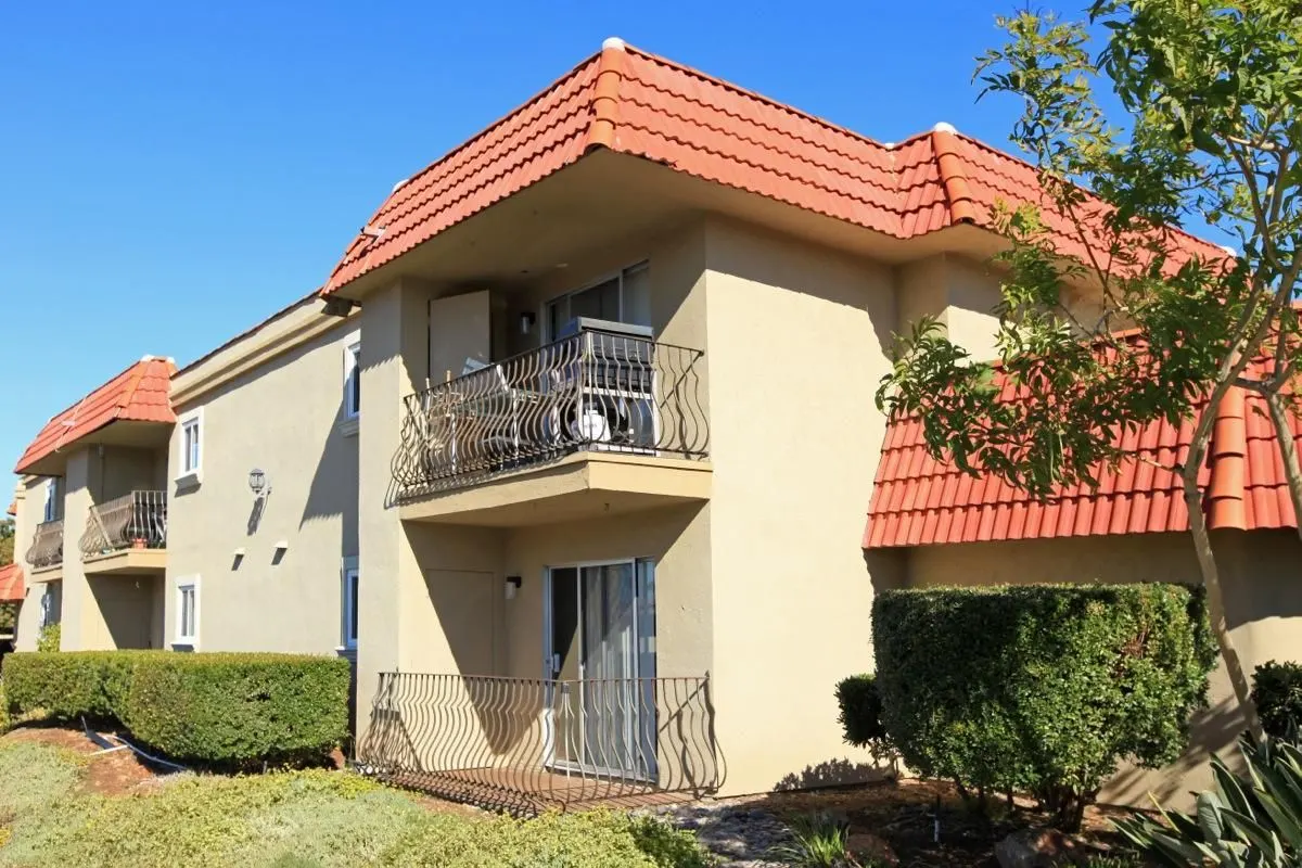 Crestview Apartments