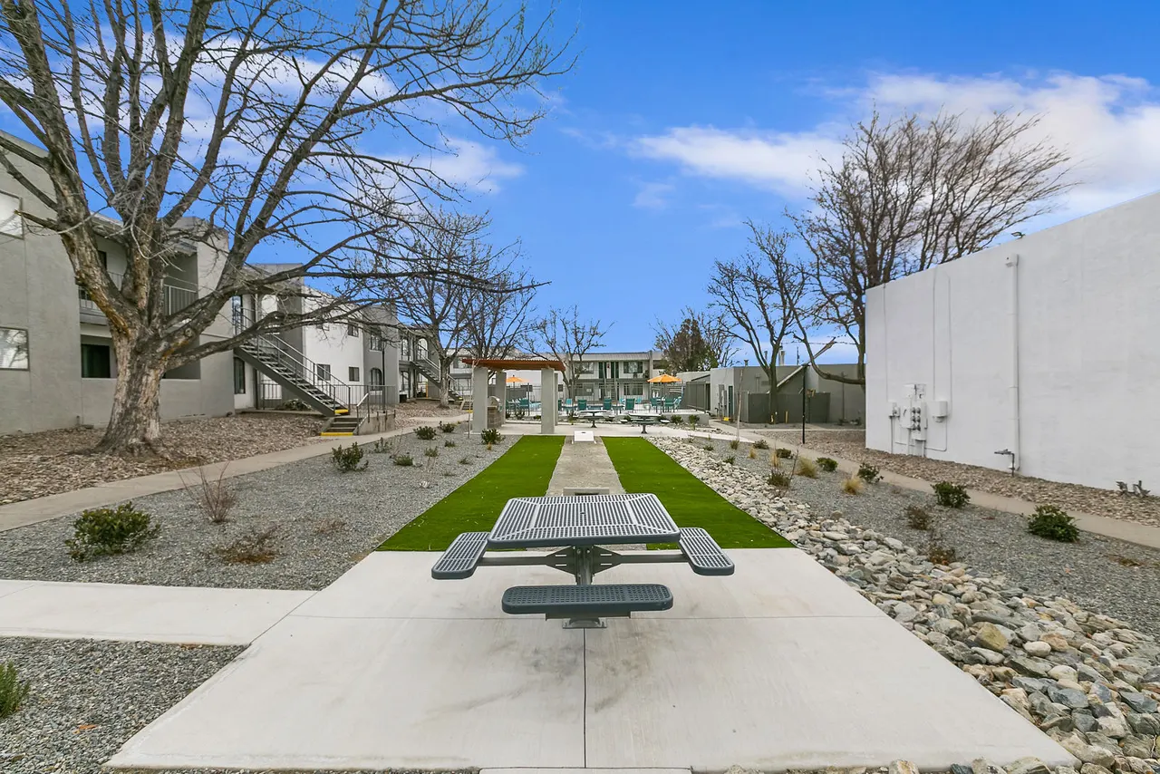 Tesota Midtown