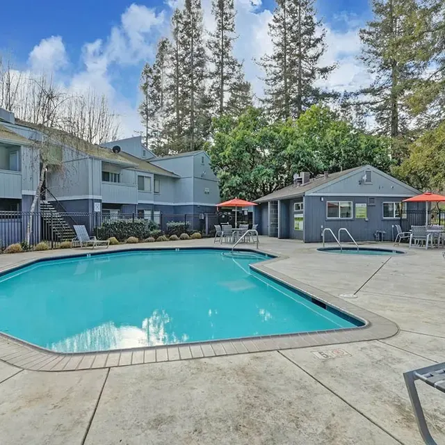 Oak Pointe Apartments