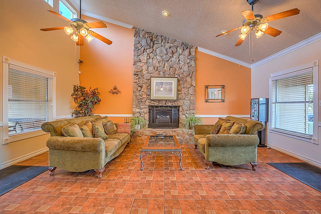 Arrowhead Pointe