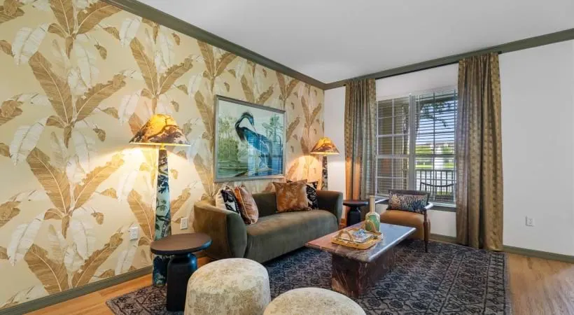 The Lodge at Lakecrest Apartments