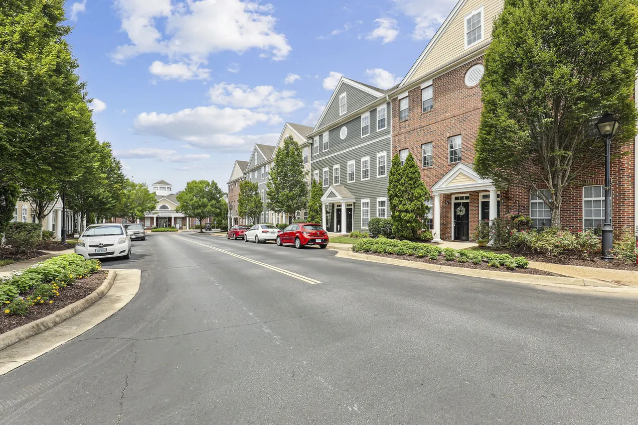 The Pointe at New Town