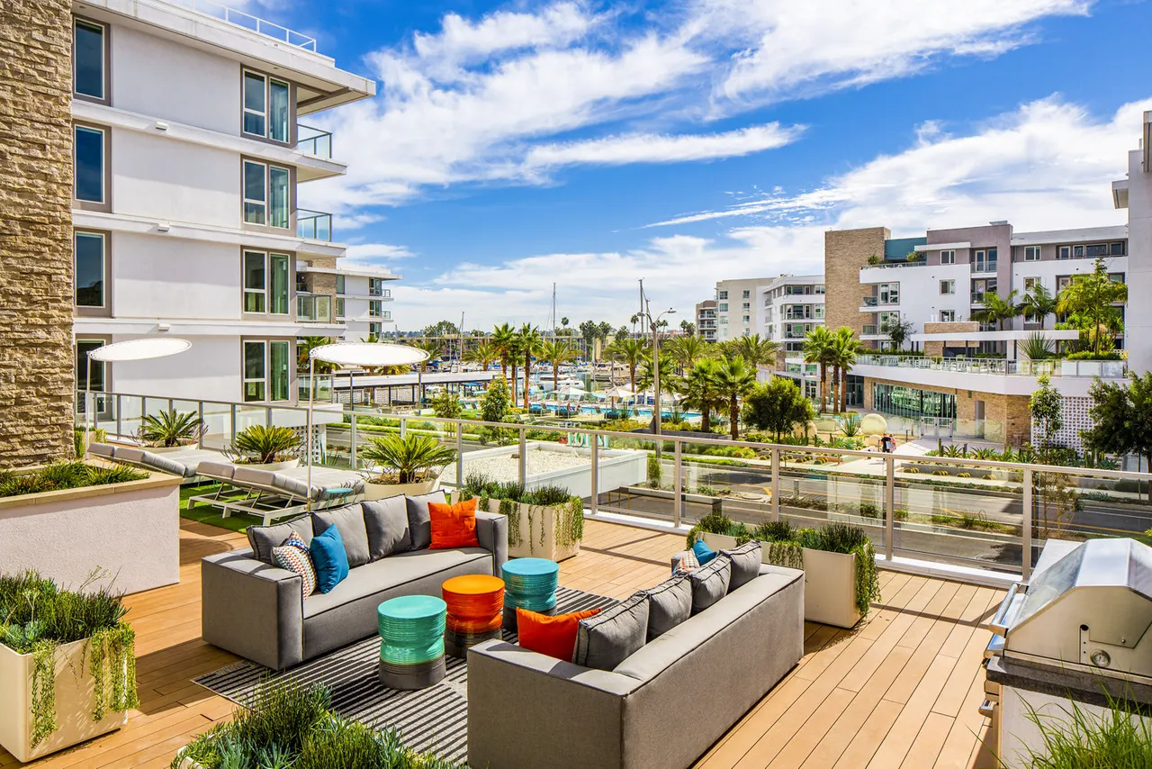 Neptune Marina Apartments