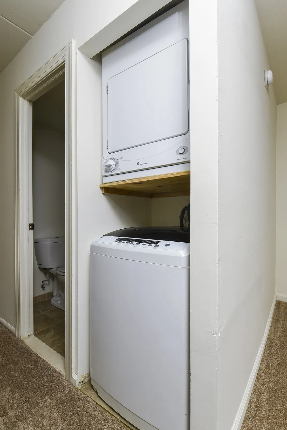 Hillcrest Apartments