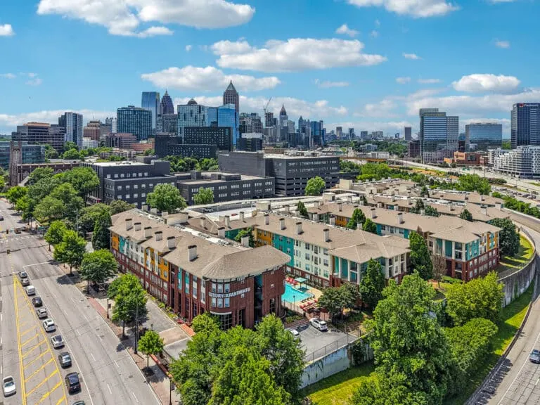 1660 Peachtree Pool