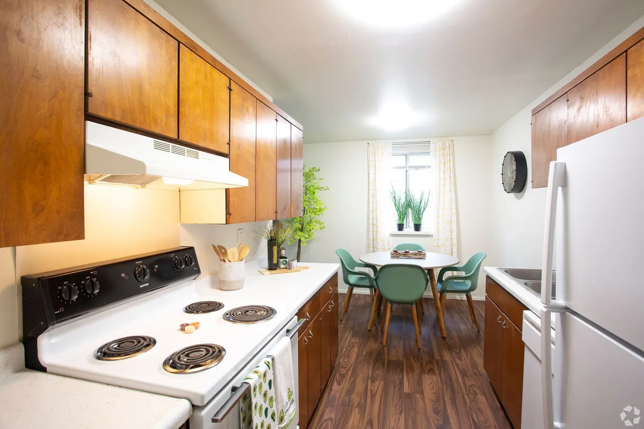 West Hills Apartments