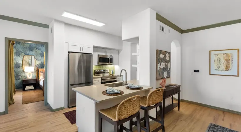 The Lodge at Lakecrest Apartments